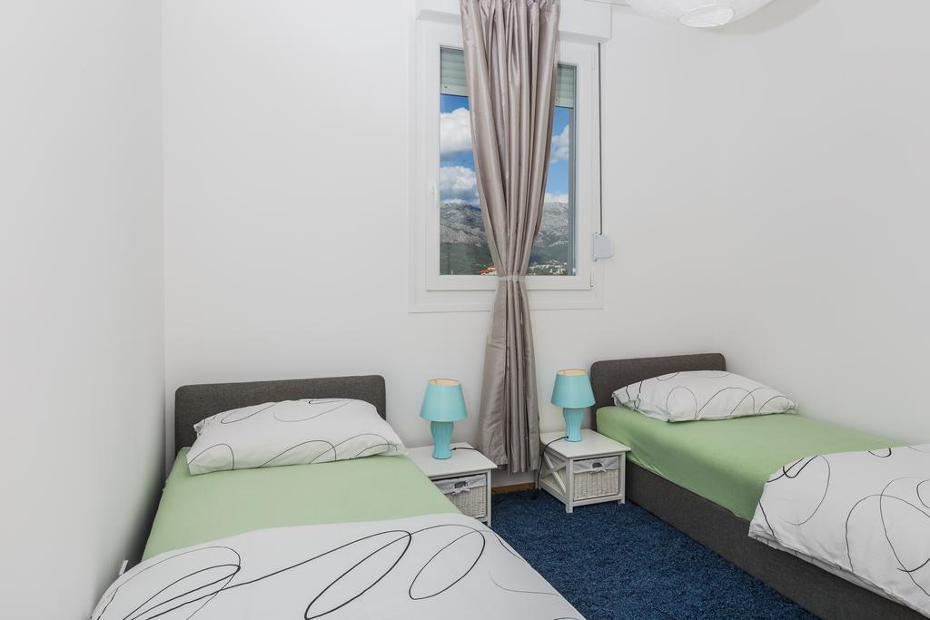 Sky Split Apartment Bagian luar foto