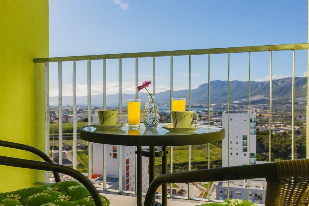 Sky Split Apartment Bagian luar foto