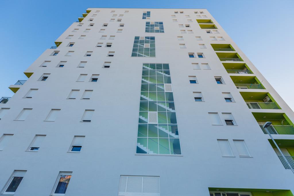 Sky Split Apartment Bagian luar foto
